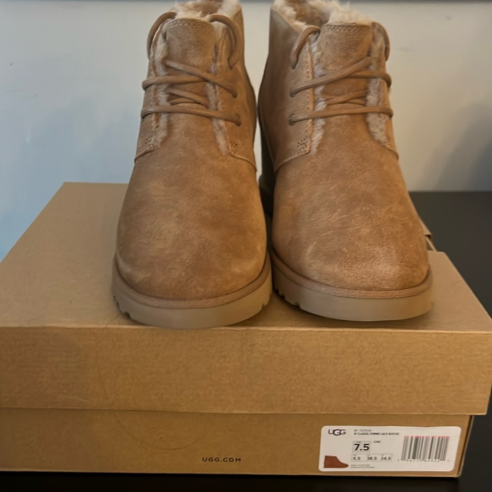 New Ugg classic femme lace bootie size 7.5 chestnut